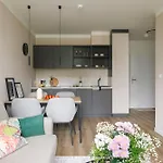 Zeitraum Raclawicka 4*