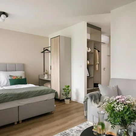 Zeitraum Raclawicka 4*